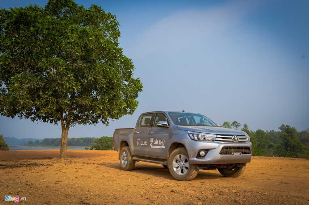 Ảnh Toyota Hilux 2.8G 2016 giá 870 triệu đồng