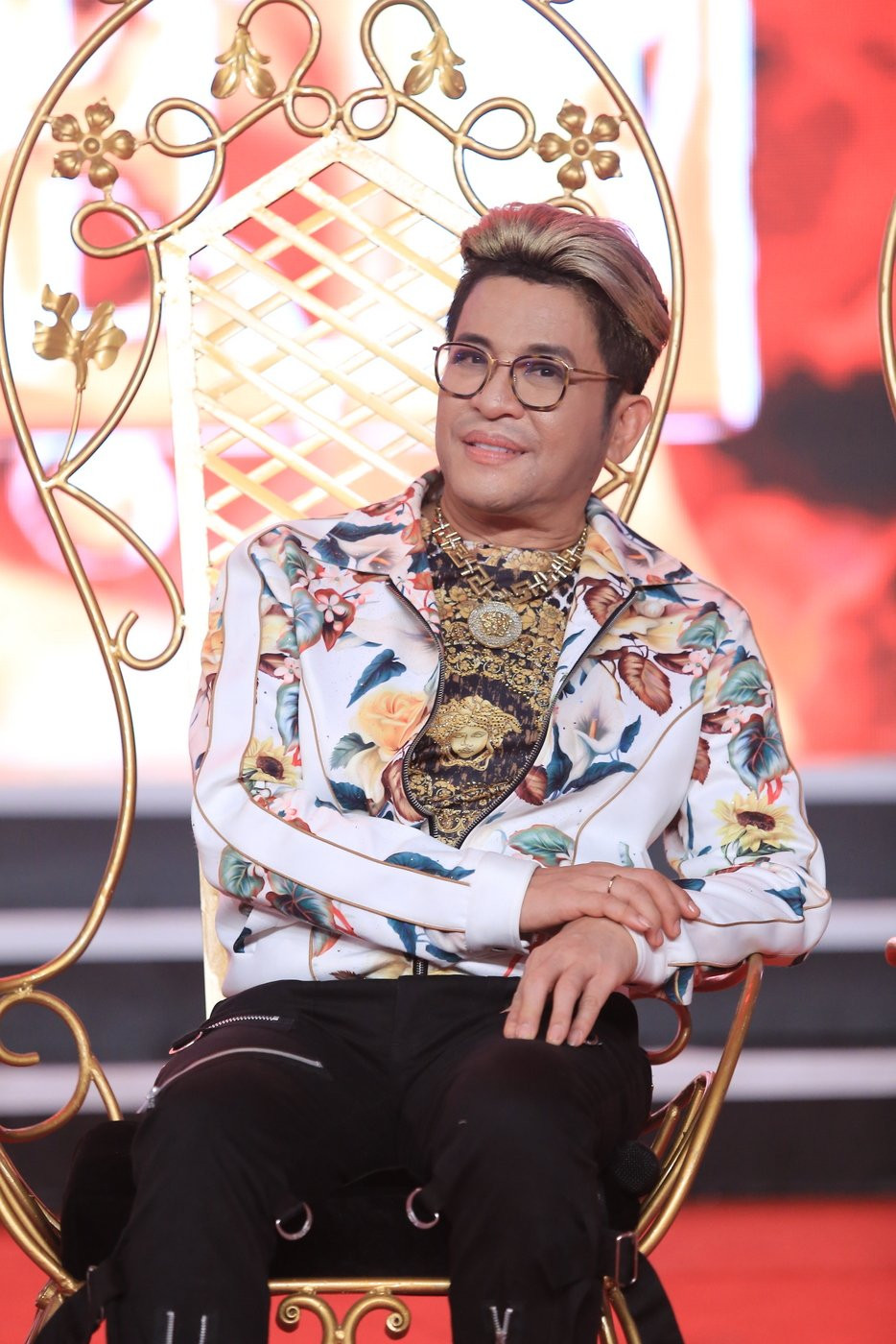 Giam khao Thanh Bach (2)