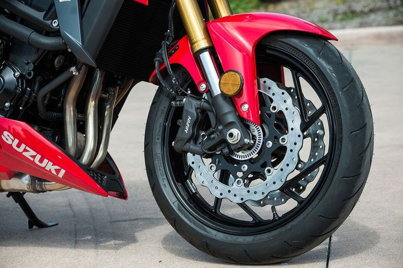 Suzuki-GSX-S750-5 5