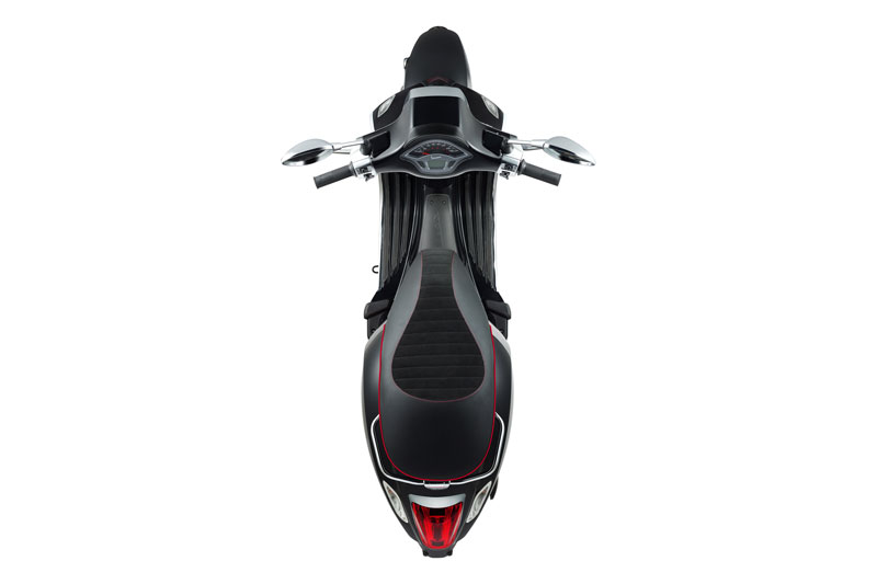 2019-Vespa-Sprint-Carbon-4 3