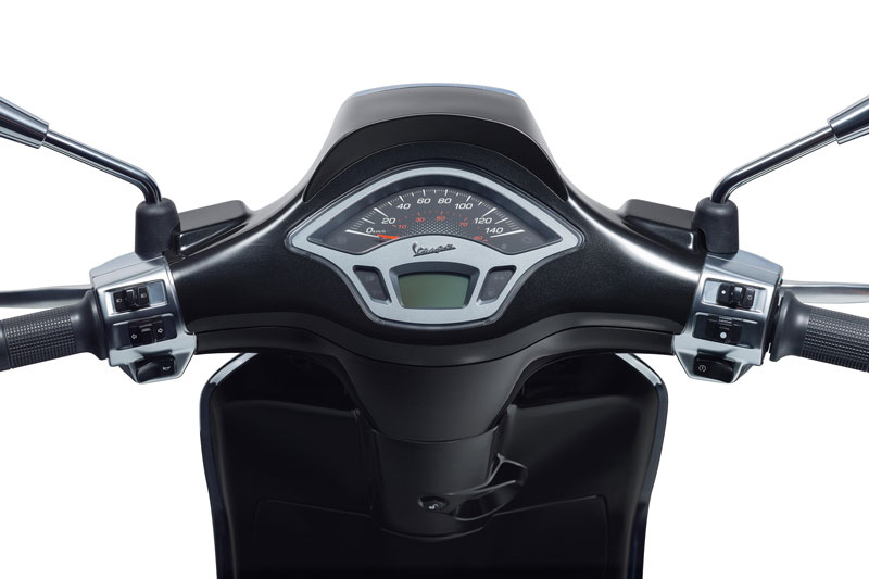 2019-Vespa-Sprint-Carbon-5 5