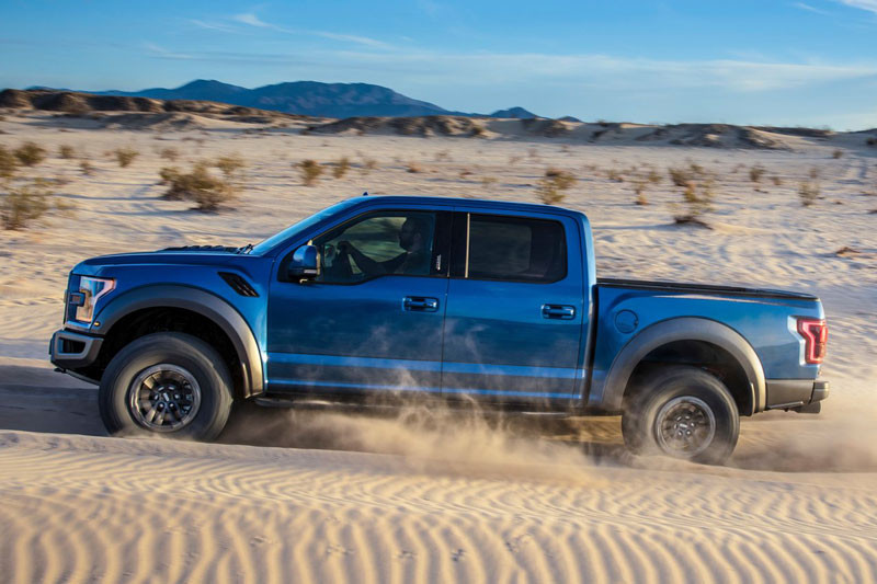 2-Ford-F-150_Raptor-2019