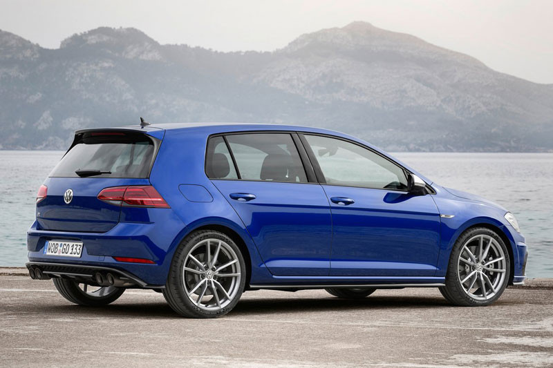 7-Volkswagen-Golf_R 7