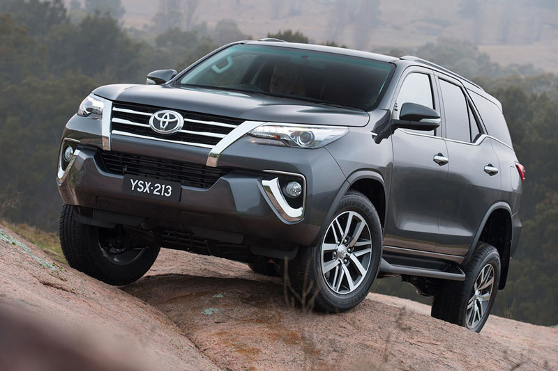 5-Toyota-Fortuner 5