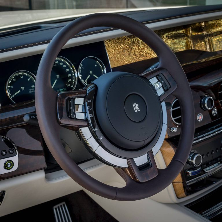 c658734f-rolls-royce-bespoke-digital-soul-phantom-4-768x768
