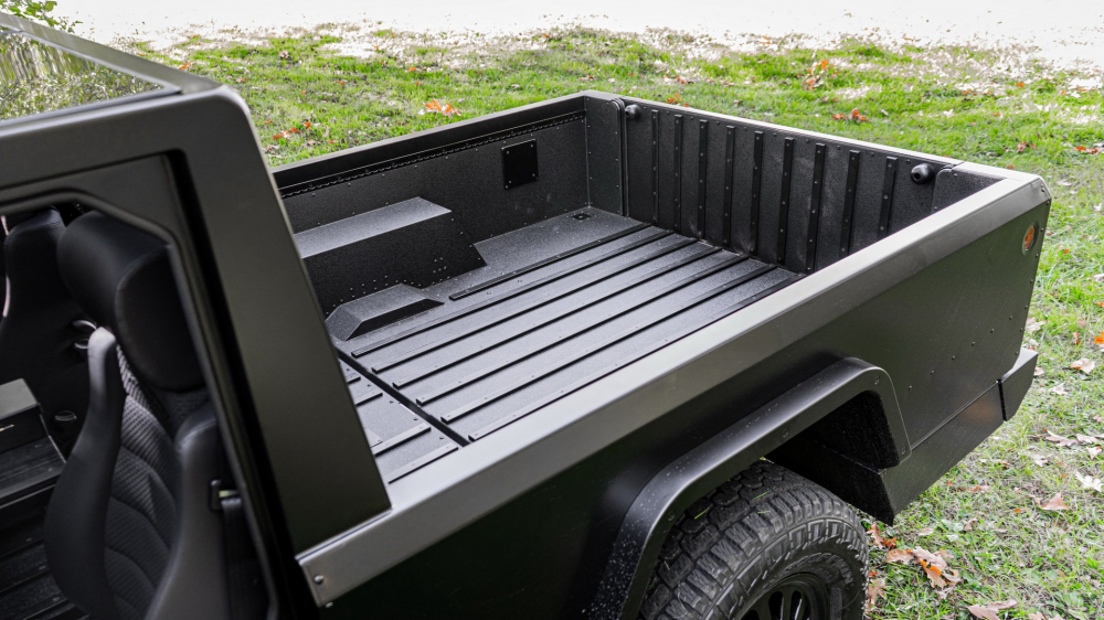 7886fb49-2020-bollinger-b2-electric-pickup-truck-12 4