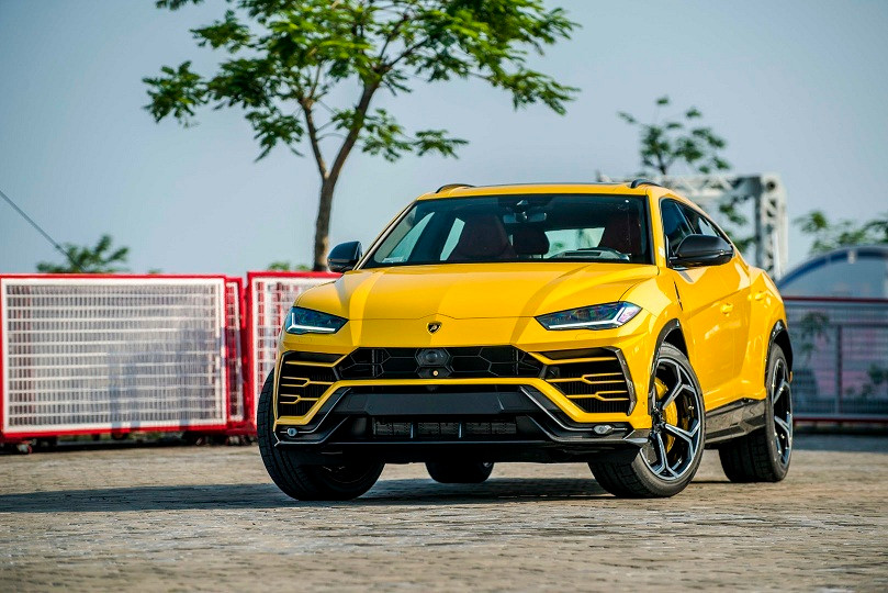 lamborghini-urus-du-mau-sac-ve-nuoc-phuc-vu-dai-gia 3