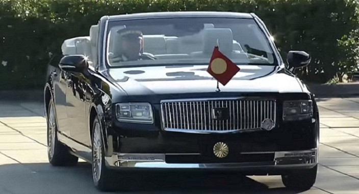 Toyota-Century-Convertible-2