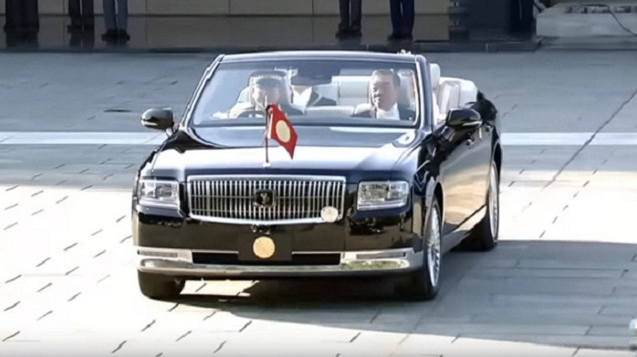 toyota-century-convertible-4-157352589542082491058-crop-15735259068891958897553