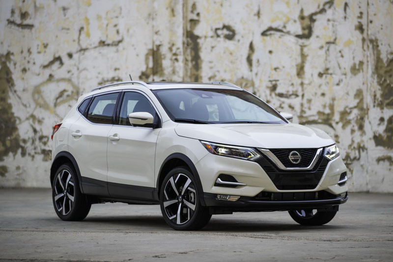 2020-nissan-rogue-sport-1