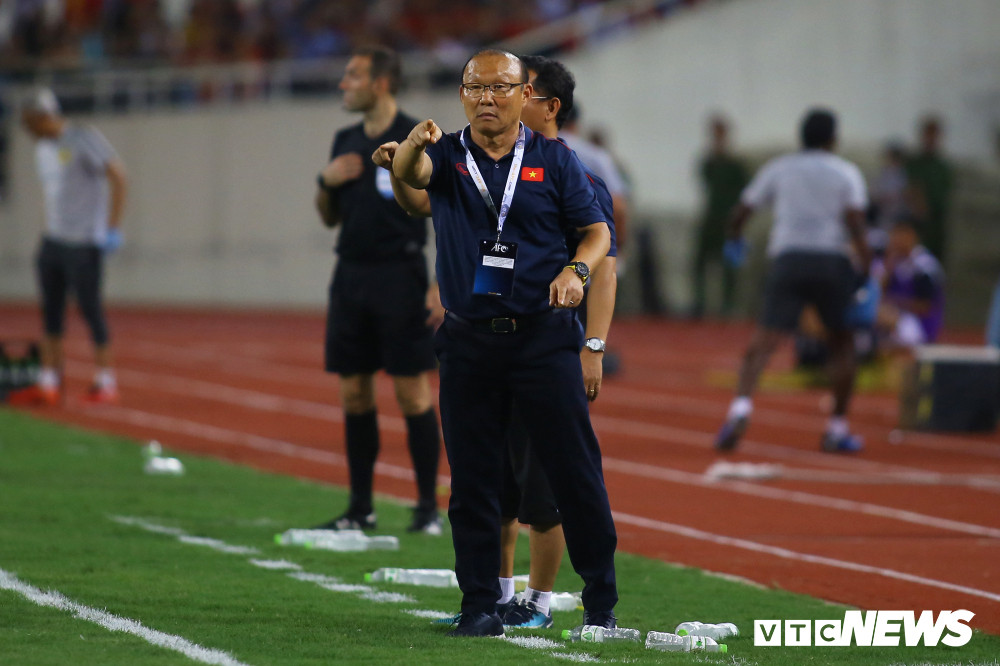 dt-viet-nam-park-hang-seo-10-9-0658077 copy 4