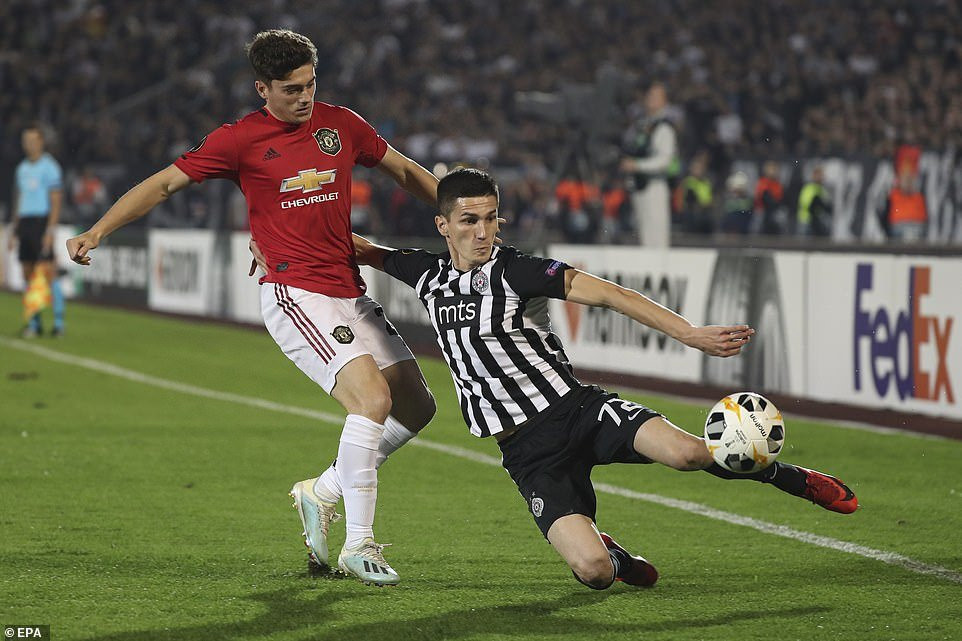 20147930-7610713-image-a-25_1571943414719 3