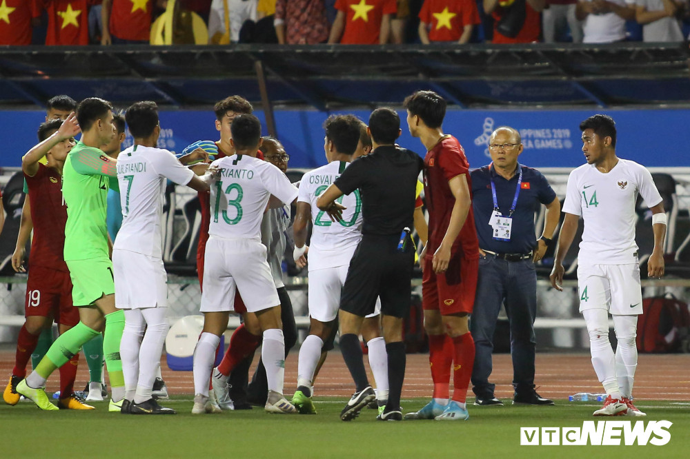 HLV Park Hang Seo phan ung (8) 11