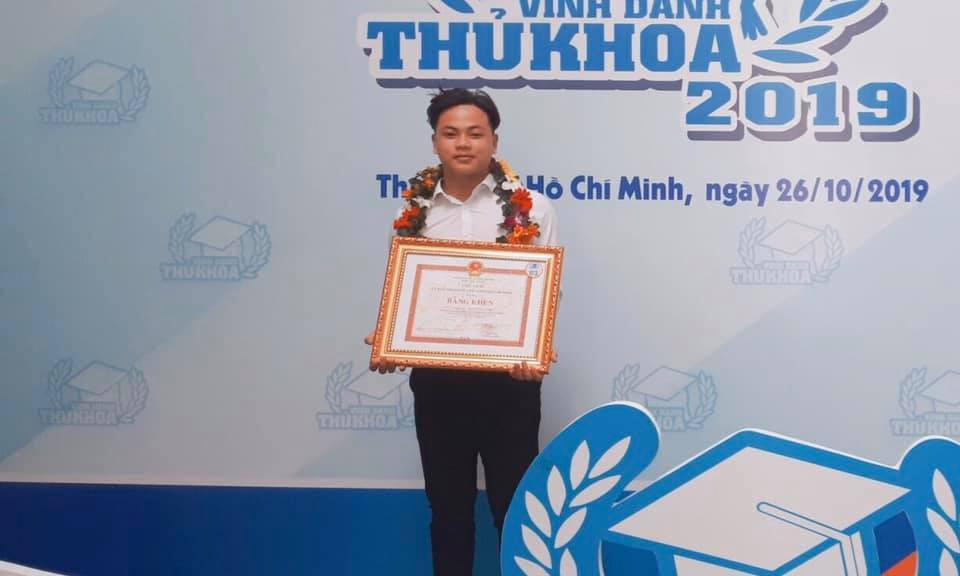 Những thủ khoa không học đại học