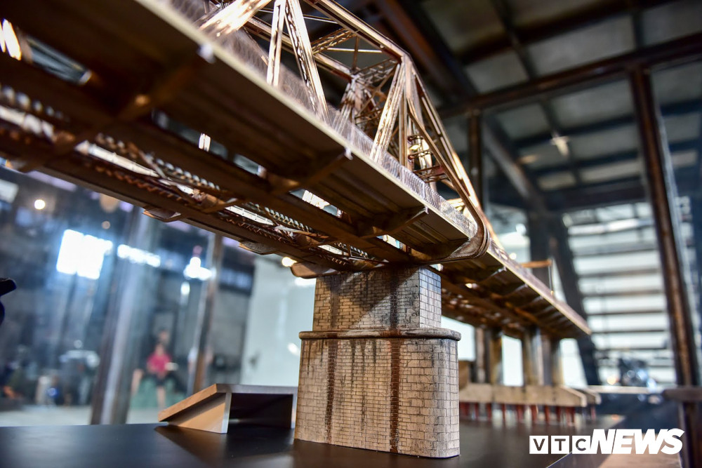 mo hinh cau long bien-15 7