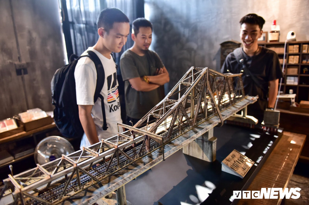 mo hinh cau long bien-9 4