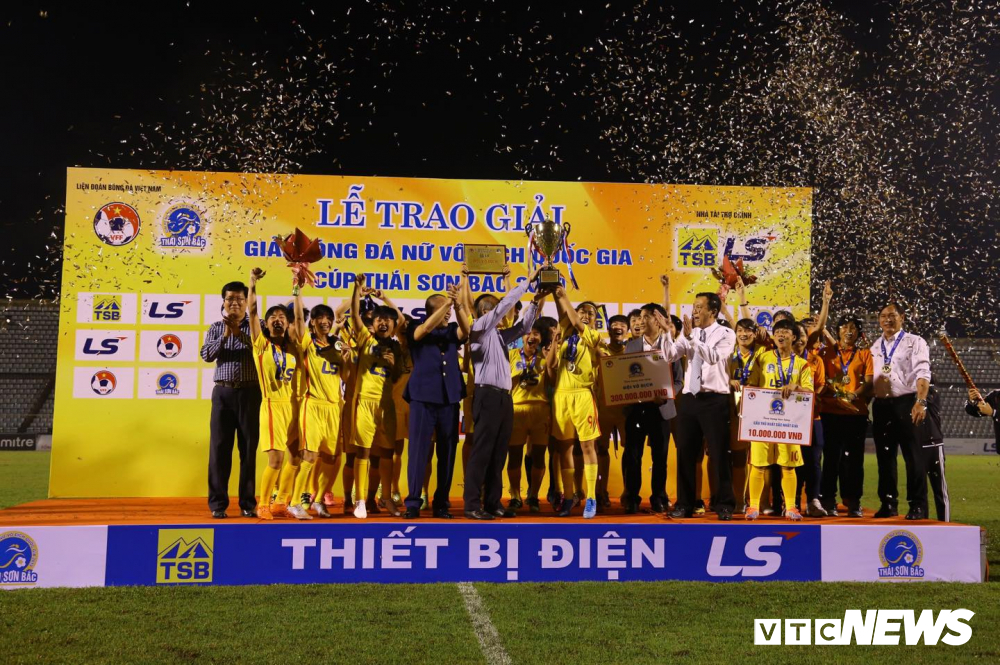 bong da nu ha noi tphcm 9
