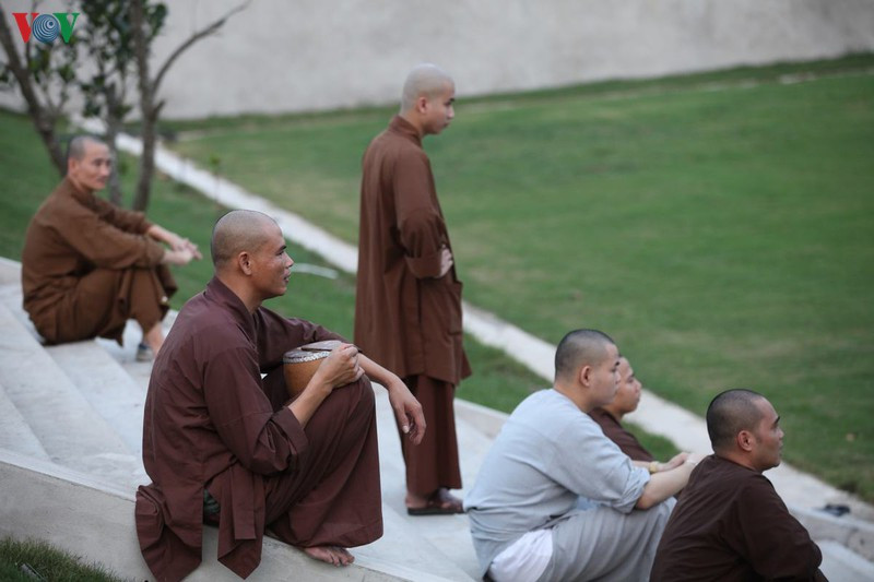 nha su da bong (8) 8