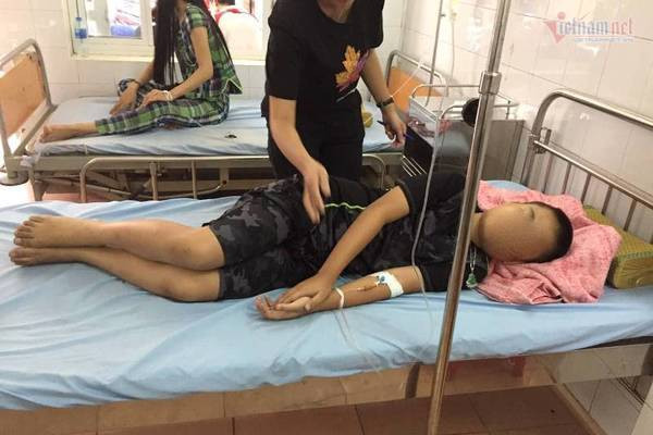 Công an điều tra vụ 2 cháu nhỏ Hải Phòng nhập viện nghi uống chất lạ