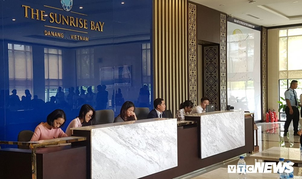 anh-khach-doi-nha-28