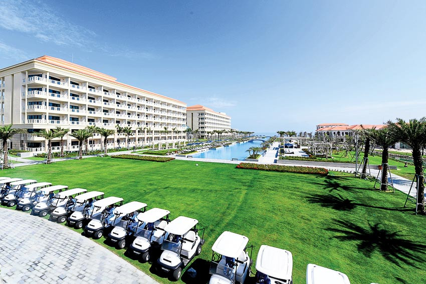 Anh-Sheraton-Grand-Danang-Resort