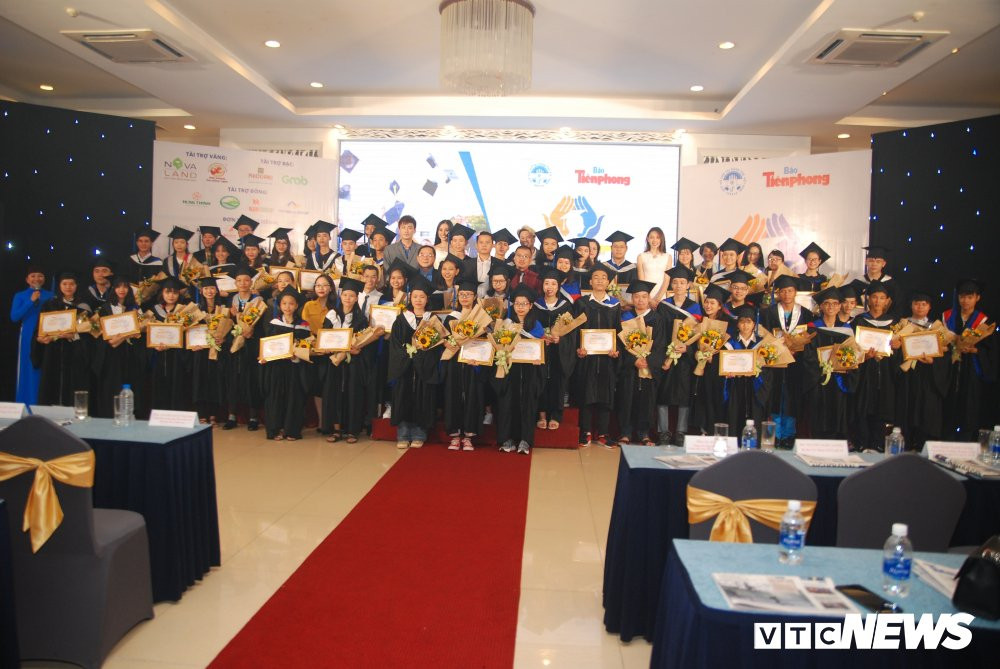 nang-buoc-thu-khoa (2)