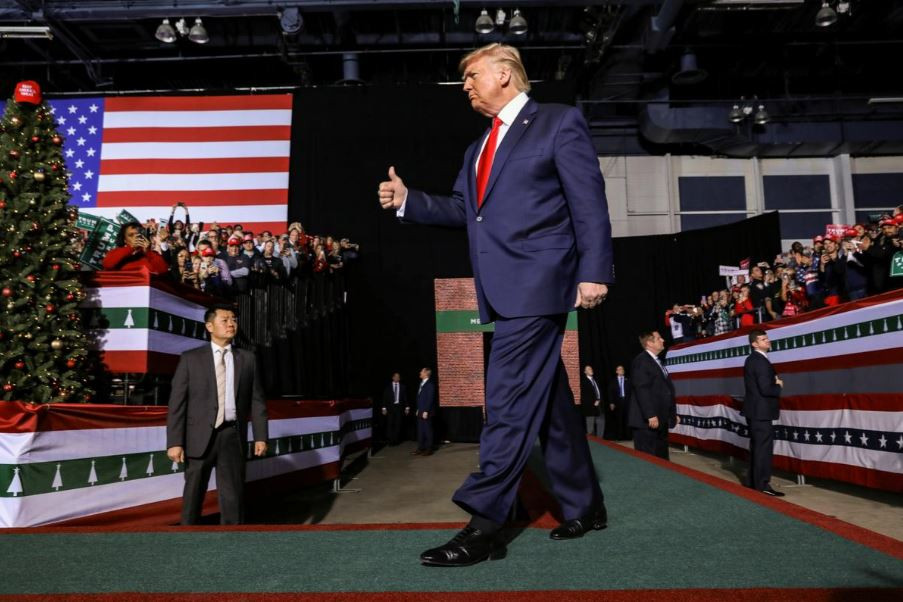 Ảnh: Nước Mỹ và cuộc bỏ phiếu luận tội Tổng thống trước nửa đêm - 22