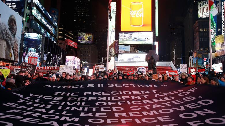 Ảnh: Nước Mỹ và cuộc bỏ phiếu luận tội Tổng thống trước nửa đêm - 5