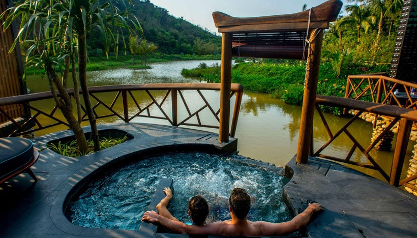 Spa_Lagoon_Villa_-_Jacuzzi_view 5