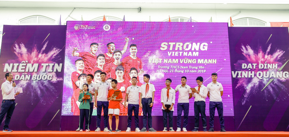 Strong VN-Nam Trung Yen8 3