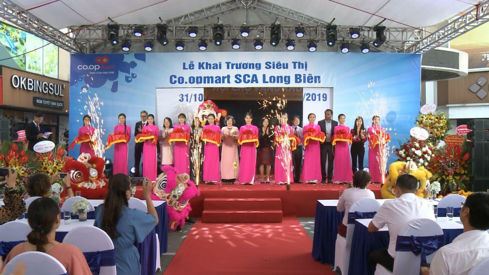 khai truong 3