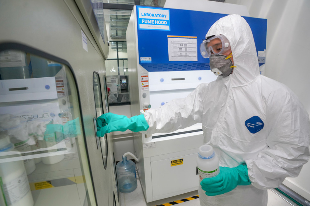 ky thuat vien kiem tra 3