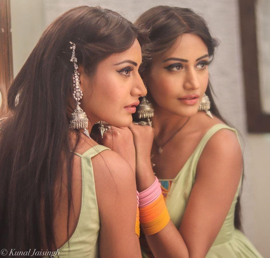 Actress-Surbhi-Chandna-Unseen-Images-Fall-in-Love-with-Her1 3