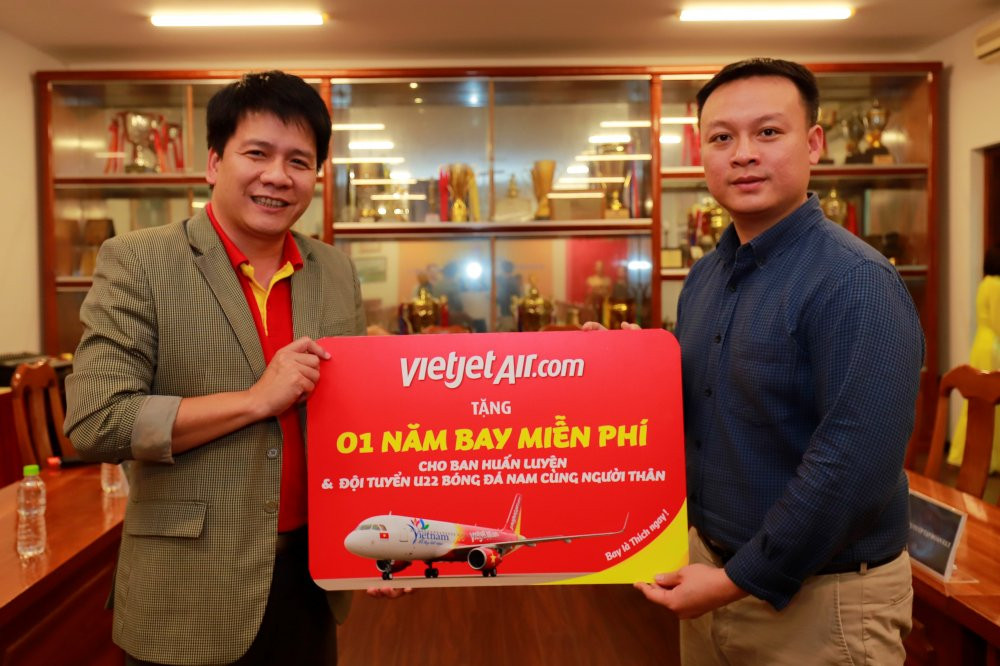 Thuong cho doi nam - Mr. Doan Anh Tuan Truong phong cac doi tuyen quoc gia nhan