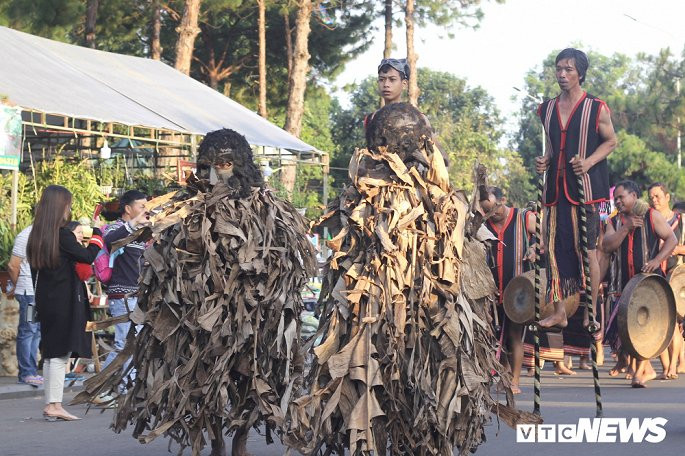 congchieng4-15-0011038 24