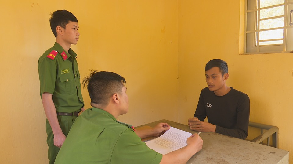 vao-tu-vi-yeu-chau-gai-chua-du-16tuoi