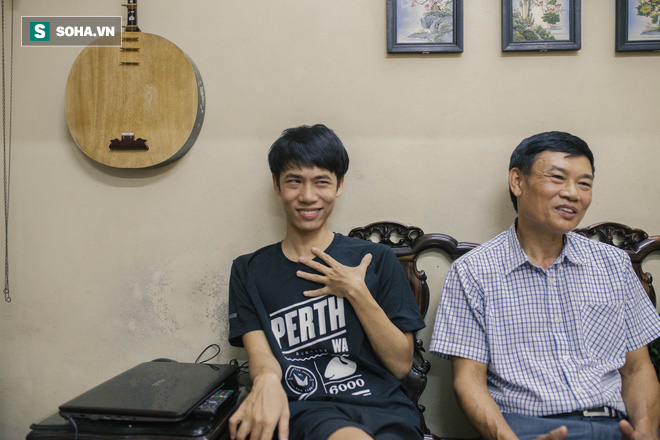 Bố ruột nhóm 1977 Vlog: Khuyên các con chạy xe ôm kiếm tiền, sợ hai đứa nhà quê chẳng đứa nào thèm yêu - Ảnh 3.