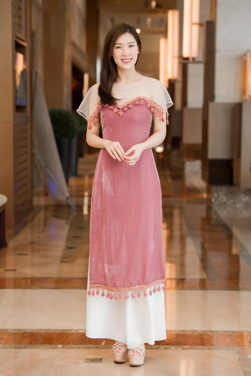 Ngo Phuong Lan (4) 4