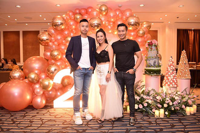 Cuộc sống giàu có, thích nịnh vợ của người đàn ông quyền lực VTV6 - Ảnh 10.