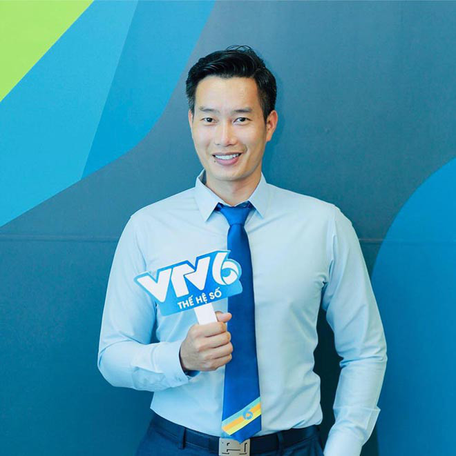 Cuộc sống giàu có, thích nịnh vợ của người đàn ông quyền lực VTV6 - Ảnh 1.