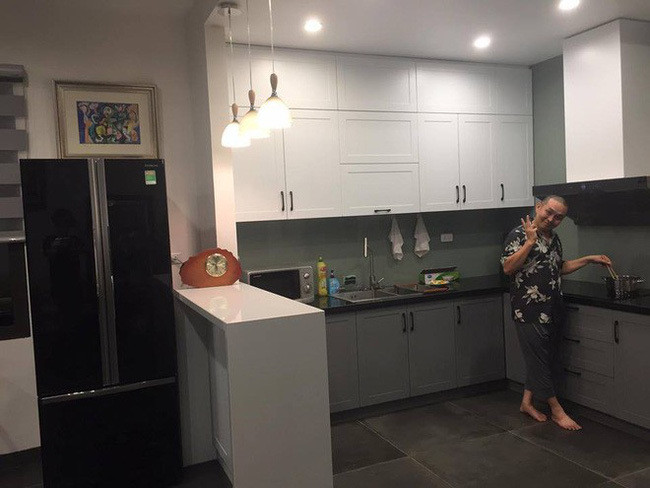 Cận cảnh căn nhà vài chục tỷ của danh hài Xuân Hinh trên con phố đắt đỏ của Hà Nội - Ảnh 6.