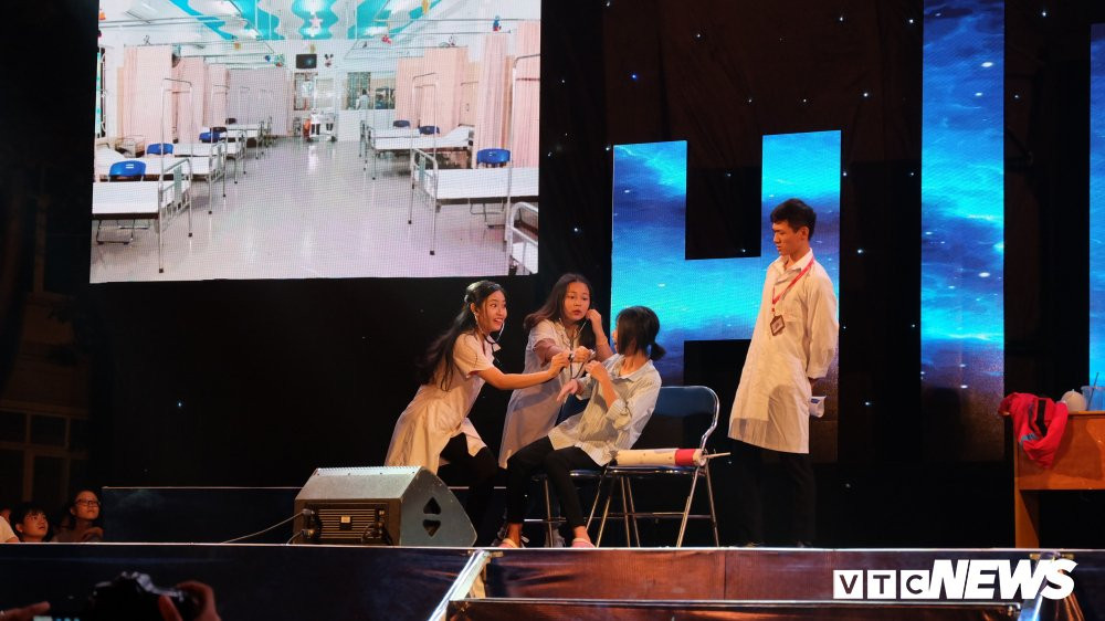 truc-nhan-dai-hoc-y-hanoi-8 8