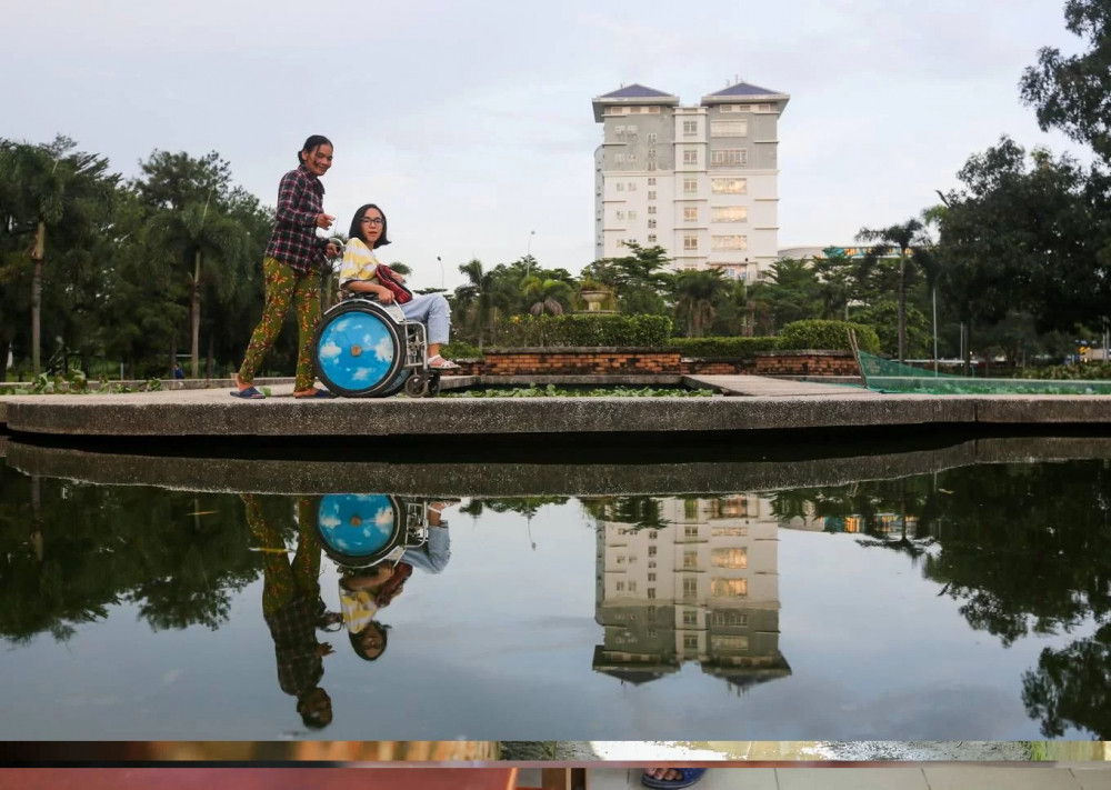 nguoi-me-be-con-den-truong-15-nam 11