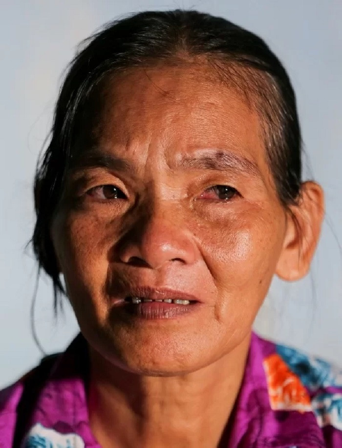 nguoi-me-be-con-den-truong-15-nam 3