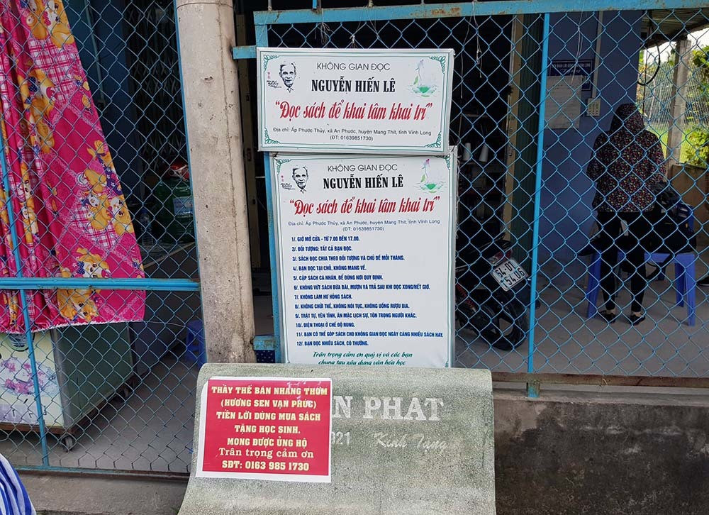 vo-chong-thay-giao-ban-banh-tet-nhang-chat-chiu-tung-dong-mua-sach-tang-hoc-tro-12 10