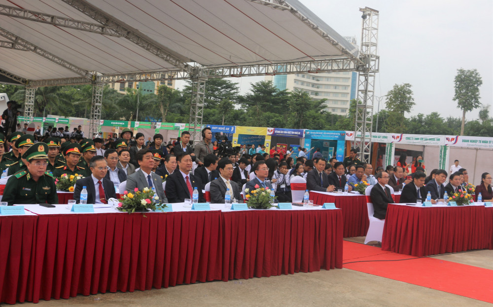 ngay-hoi-viet-lao-3 4