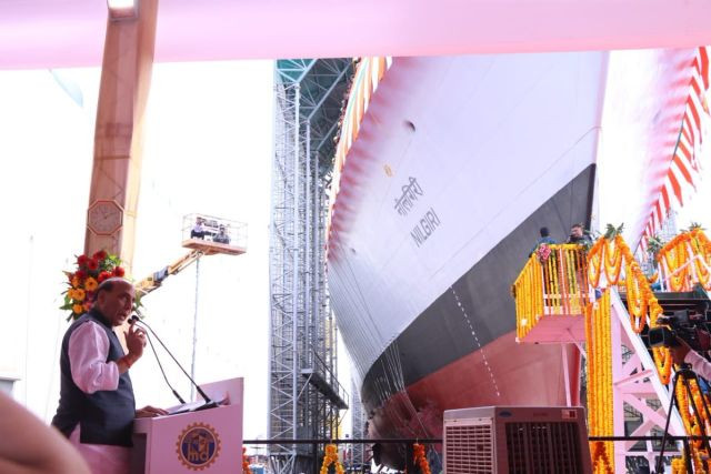 v_indii_spushen_na_vodu_golovnoi_fregat_proekta_17a_nilgiri-1z0qlzjm-1569705242.t