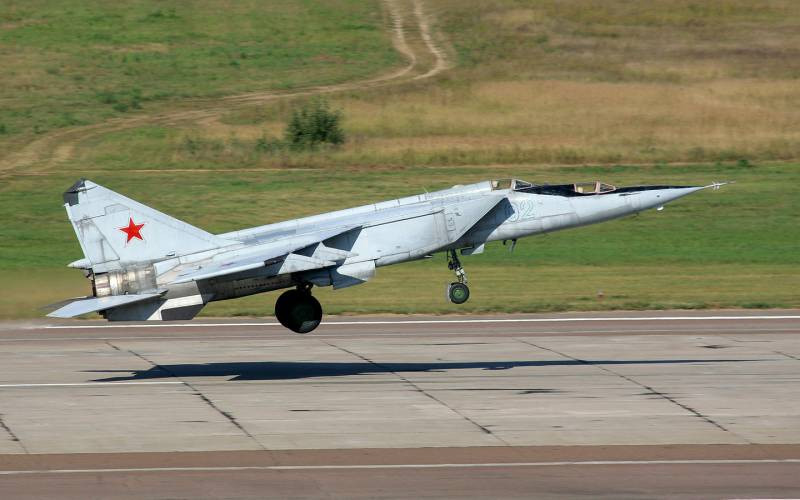 MiG-25 8