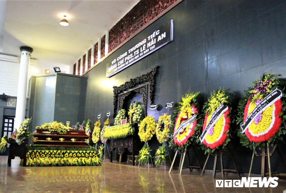 ce8aef5a9b717d2f2460 11