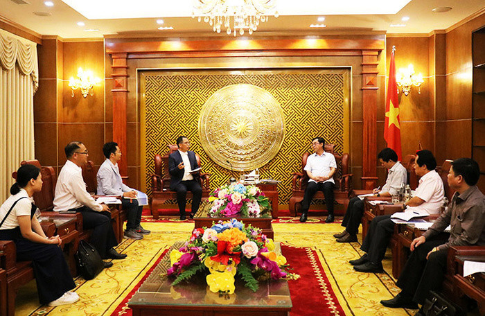 ed1641290d6f9d91019.webQT.-poong-in1